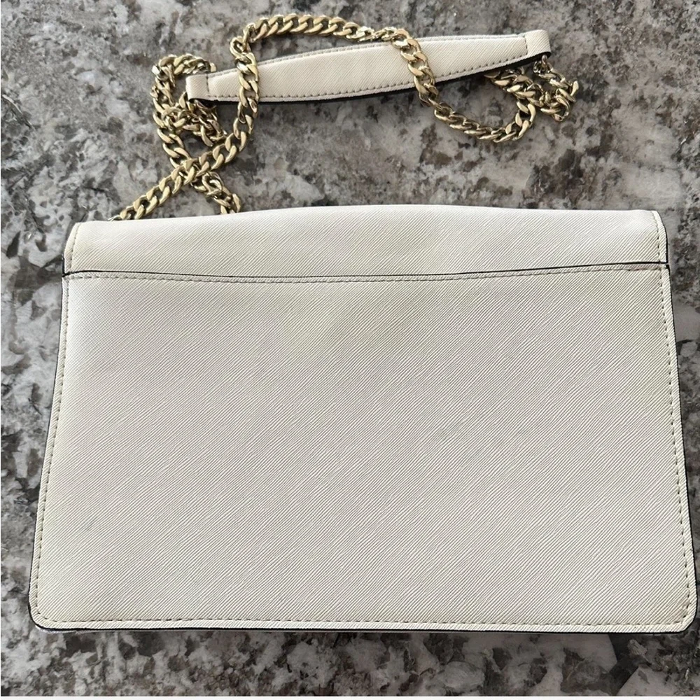 Y2K Guess White Shoulder Bag with Gold Chain - Picture 3 of 6